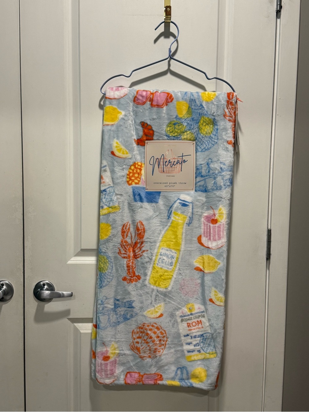 New Mercato Oversized Plush Throw Blanket Lobster and Limoncello Italian Summer